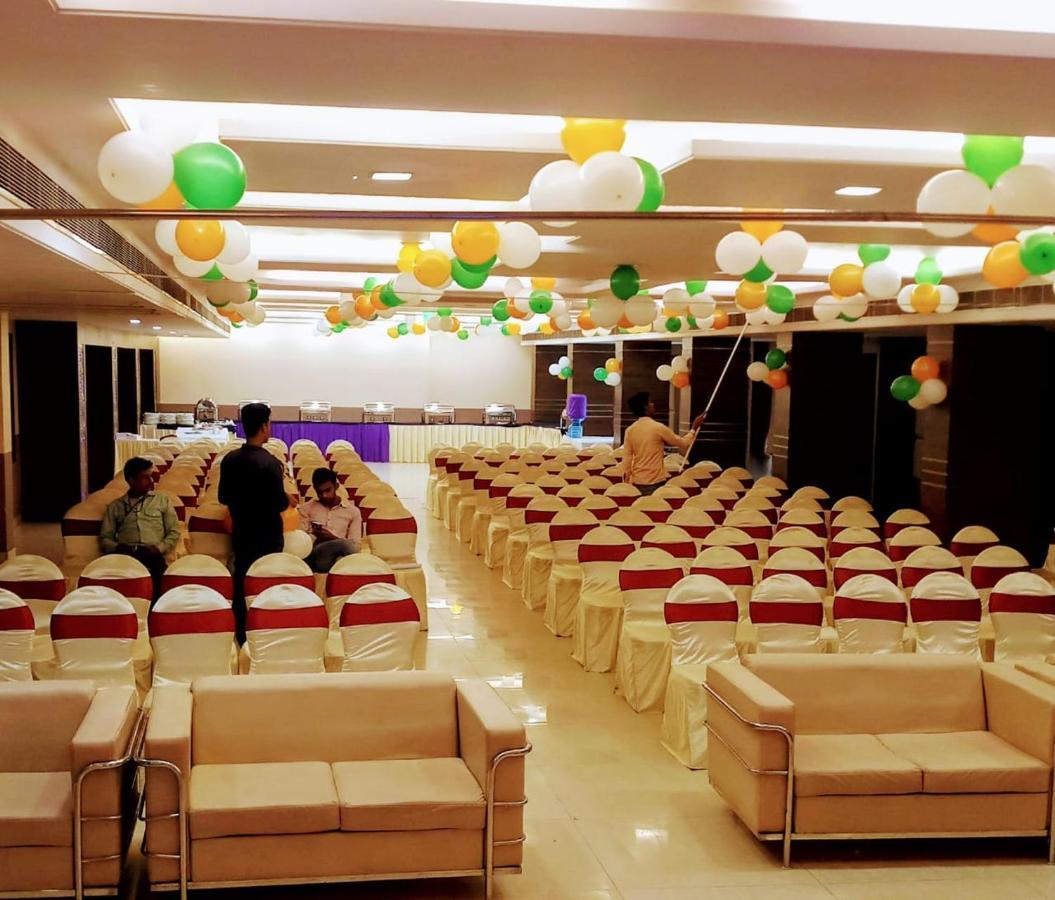 Hotel Puja Residency Waranasi Zewnętrze zdjęcie