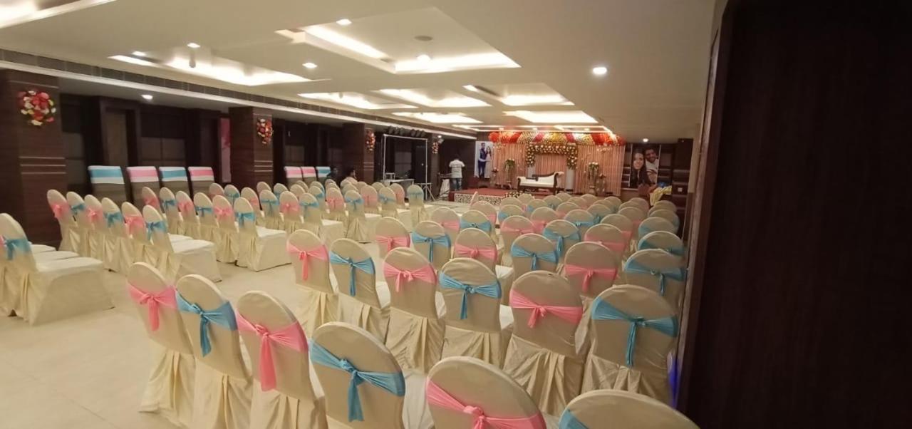 Hotel Puja Residency Waranasi Zewnętrze zdjęcie