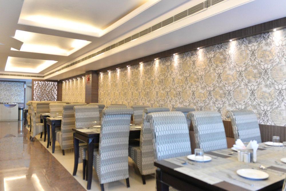 Hotel Puja Residency Waranasi Zewnętrze zdjęcie