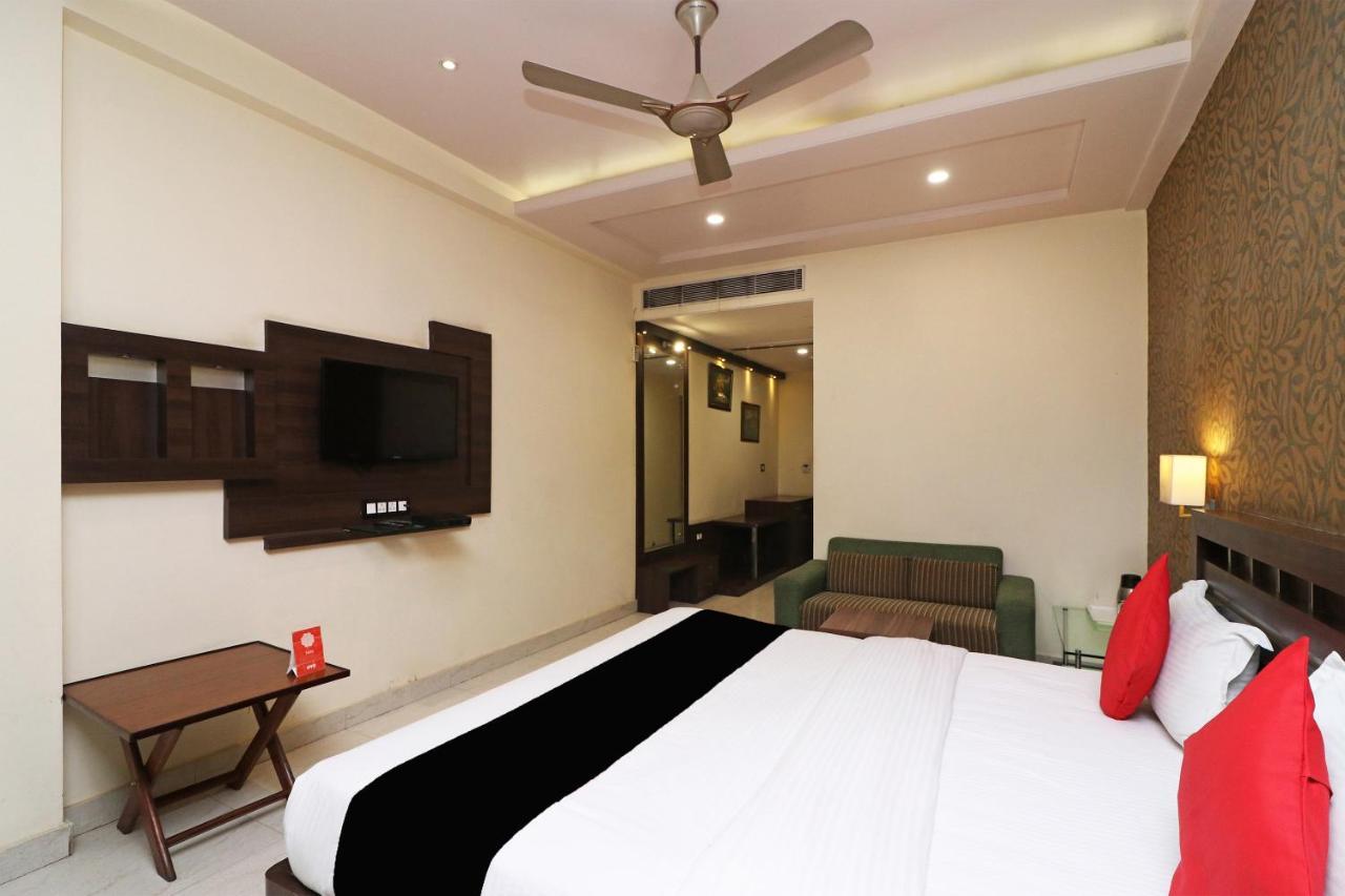 Hotel Puja Residency Waranasi Zewnętrze zdjęcie
