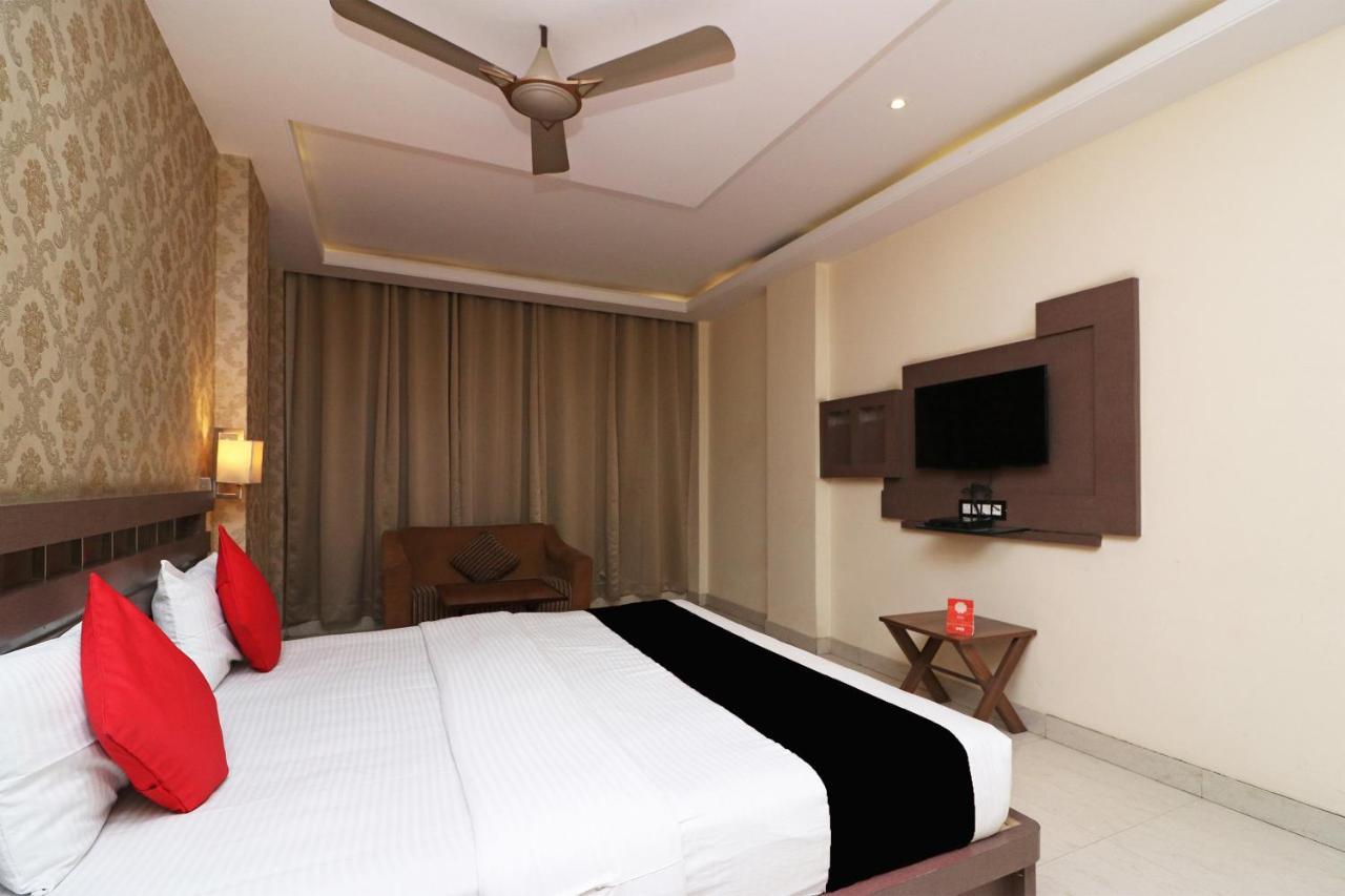 Hotel Puja Residency Waranasi Zewnętrze zdjęcie