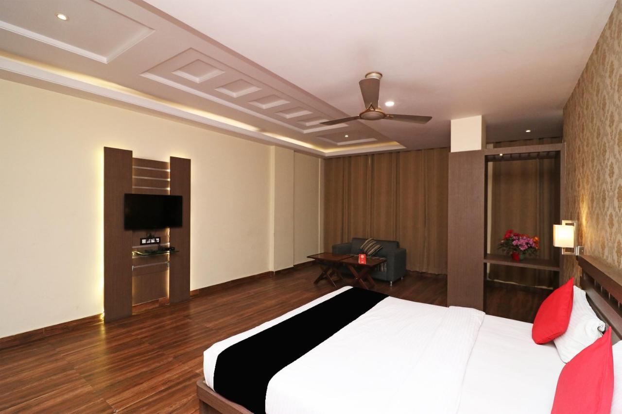 Hotel Puja Residency Waranasi Zewnętrze zdjęcie