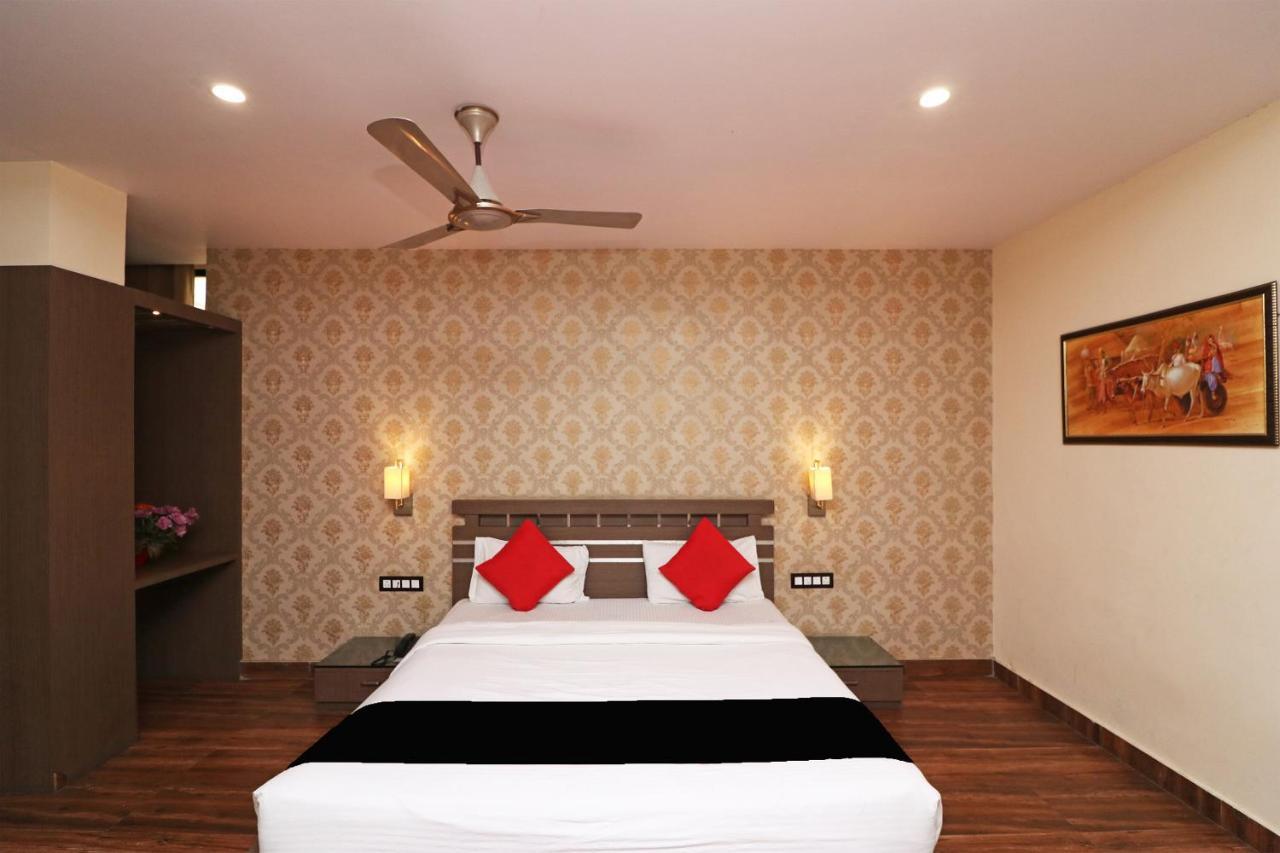 Hotel Puja Residency Waranasi Zewnętrze zdjęcie